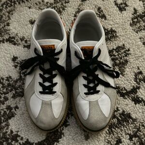 Onitsuka Tiger Sneaker size 8.5 women’s